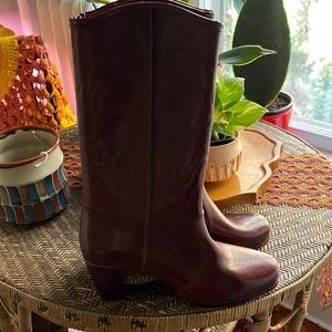 Vintage mod rubber heeled cowboy boots cool stitching like new stacked heel
